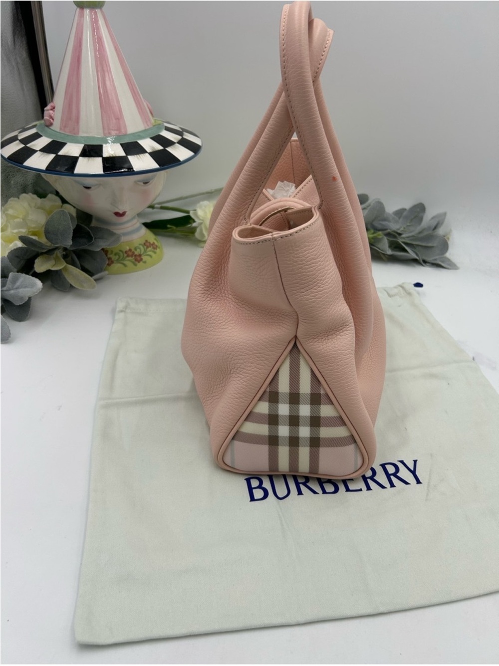 Women’s Burberry, London calf skin leather loop tote bag pristine. - Picture 6 of 15